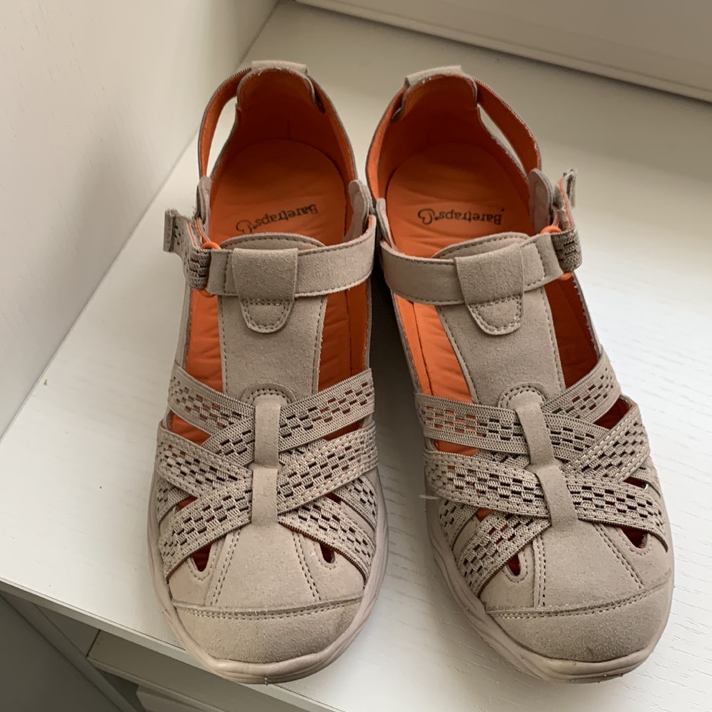 Super Comfy Bare Traps Summer Sneaker